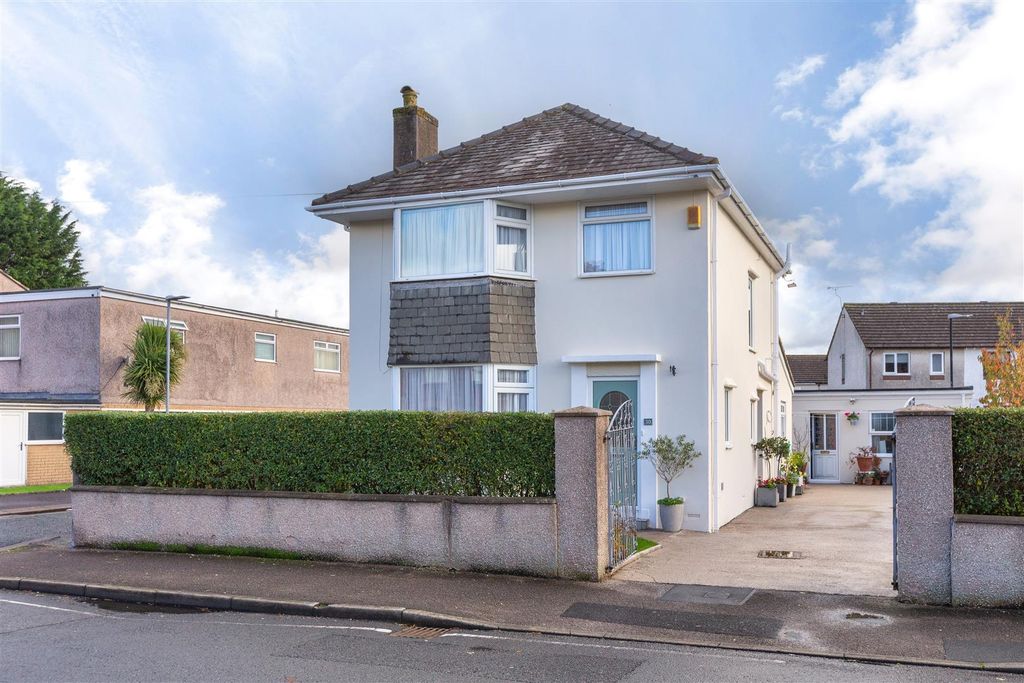 Property photo 1 of 22