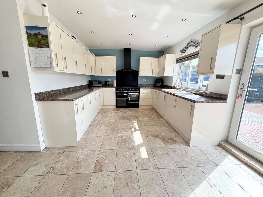 Property photo 3 of 50