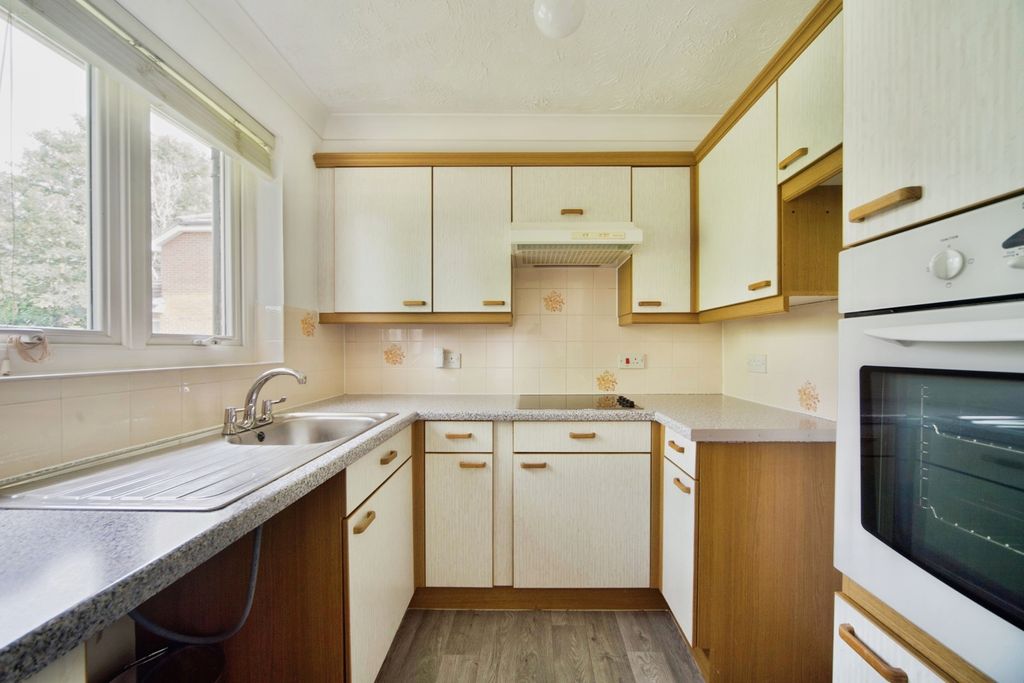 Property photo 3 of 17 Photo