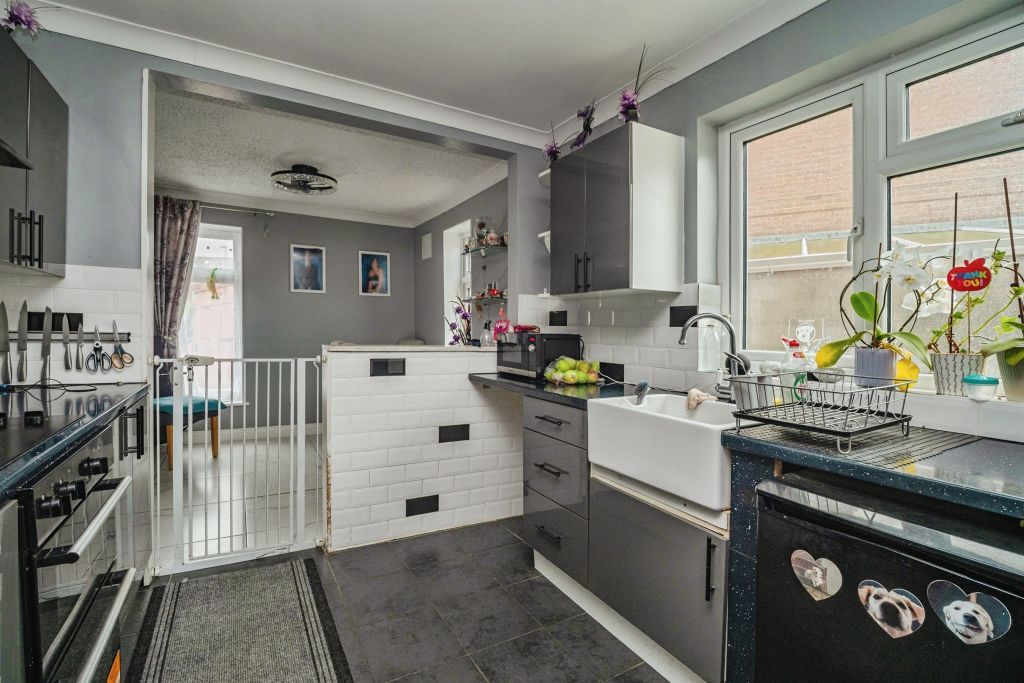 Property photo 2 of 22