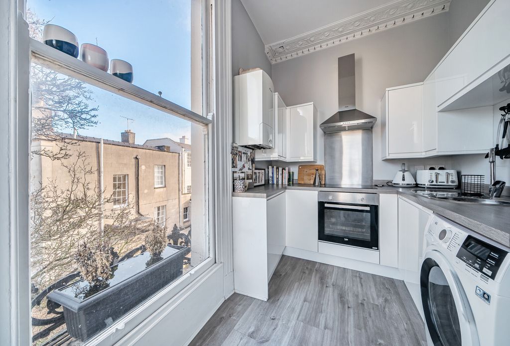 Property photo 2 of 10 1405464-2-697c890...