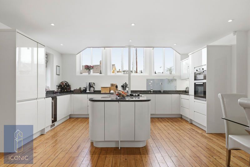 Property photo 3 of 36 Photo 9