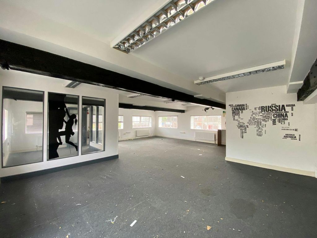 Property photo 3 of 6 A85Ca677B1634dc8B05B21433409E58d.Jpg