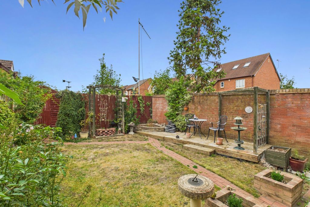 Property photo 1 of 11 Garden