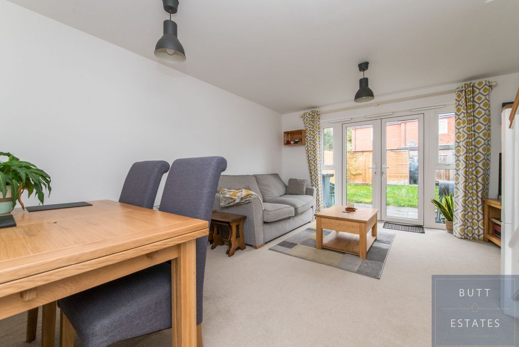 Property photo 3 of 9