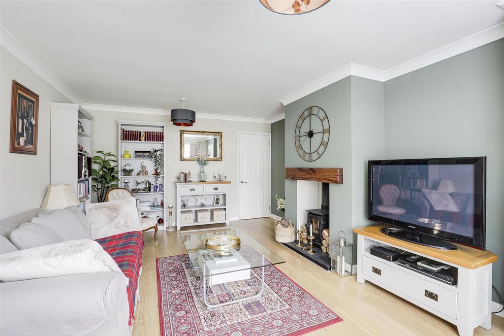 Property photo 2 of 17