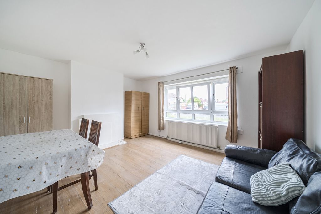 Property photo 1 of 20 1344168-1-68A72c4...