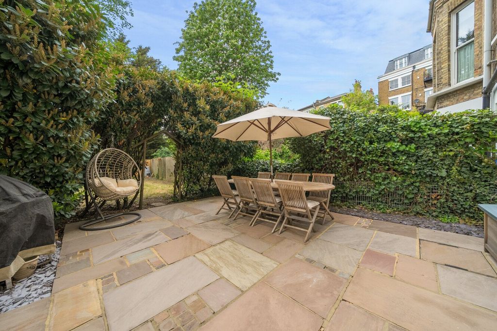 Property photo 3 of 16 Picture No. 22