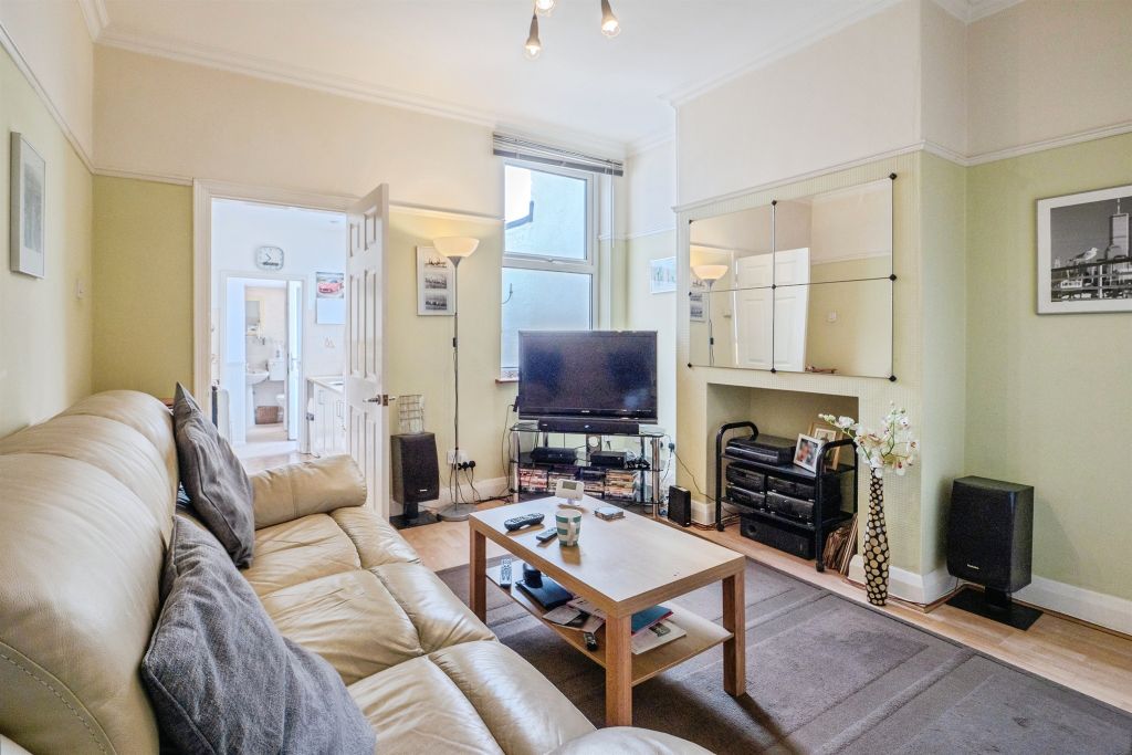 Property photo 2 of 17