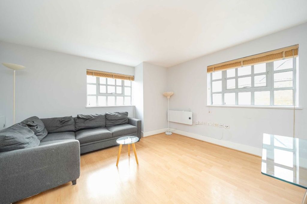 Property photo 2 of 4