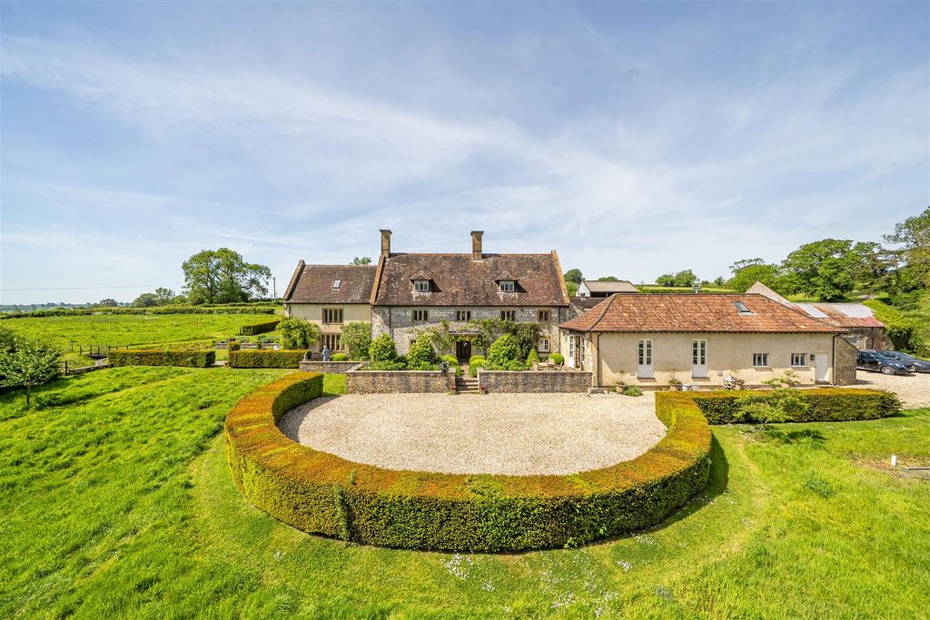 Property photo 1 of 35 Higher Holway Farm