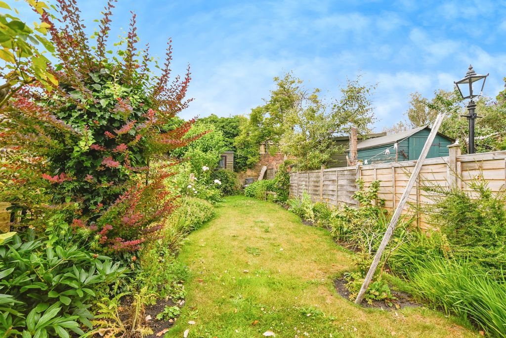Property photo 3 of 28
