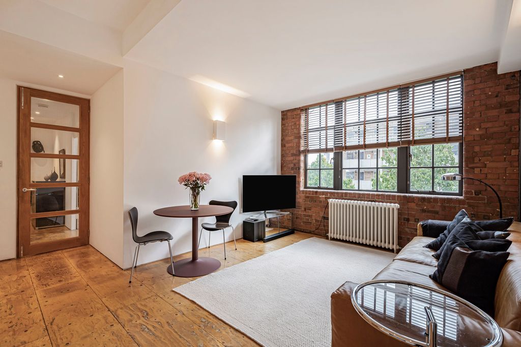 Property photo 1 of 14 Reception Room
