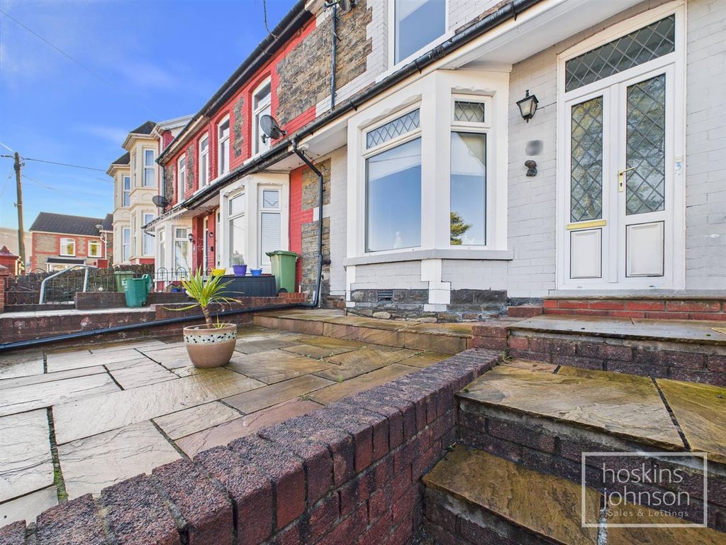 Property photo 2 of 25