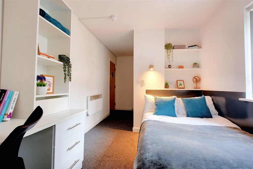 Apartment in Blaby, Braunstone - View 3