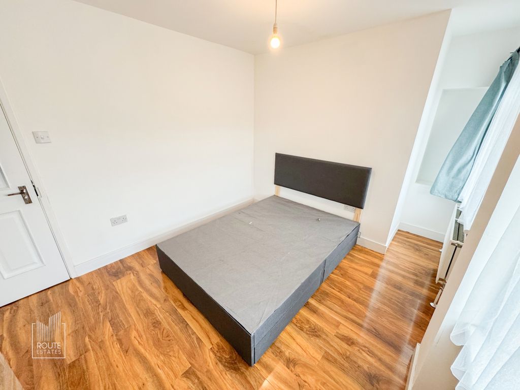 Property photo 3 of 10 Photo 6