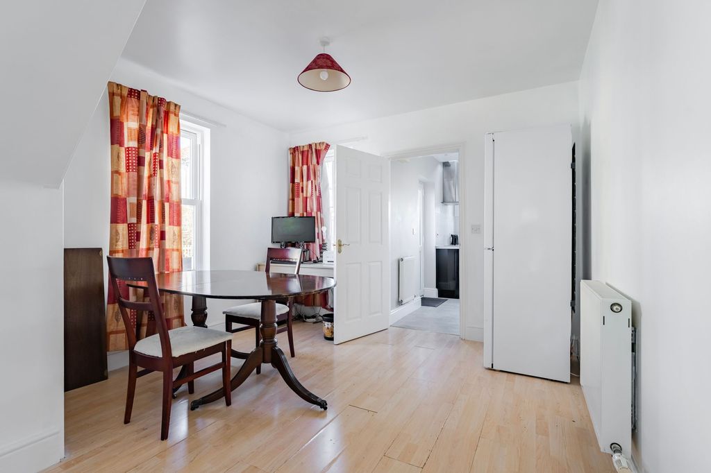 Property photo 3 of 14