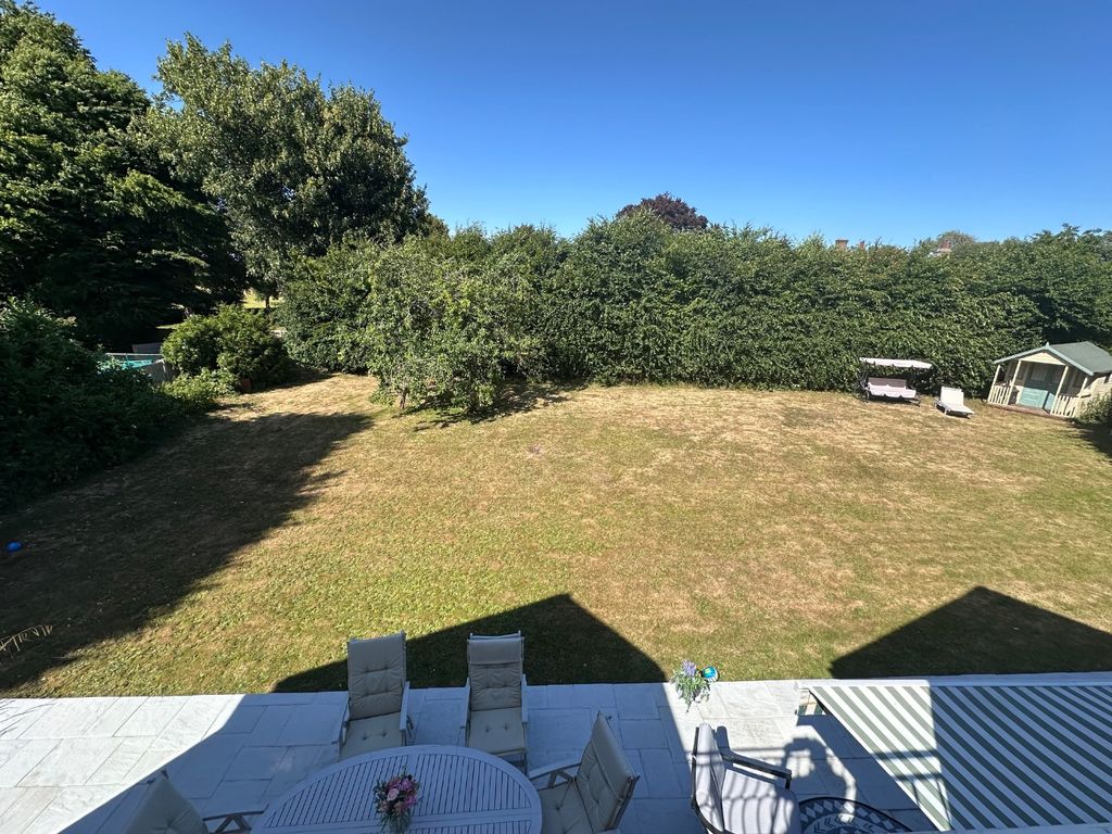 Property photo 2 of 29 1252193