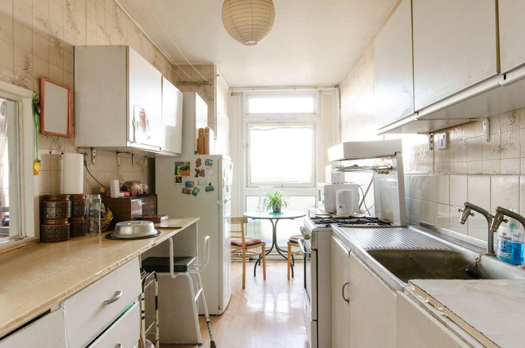 Property photo 2 of 5