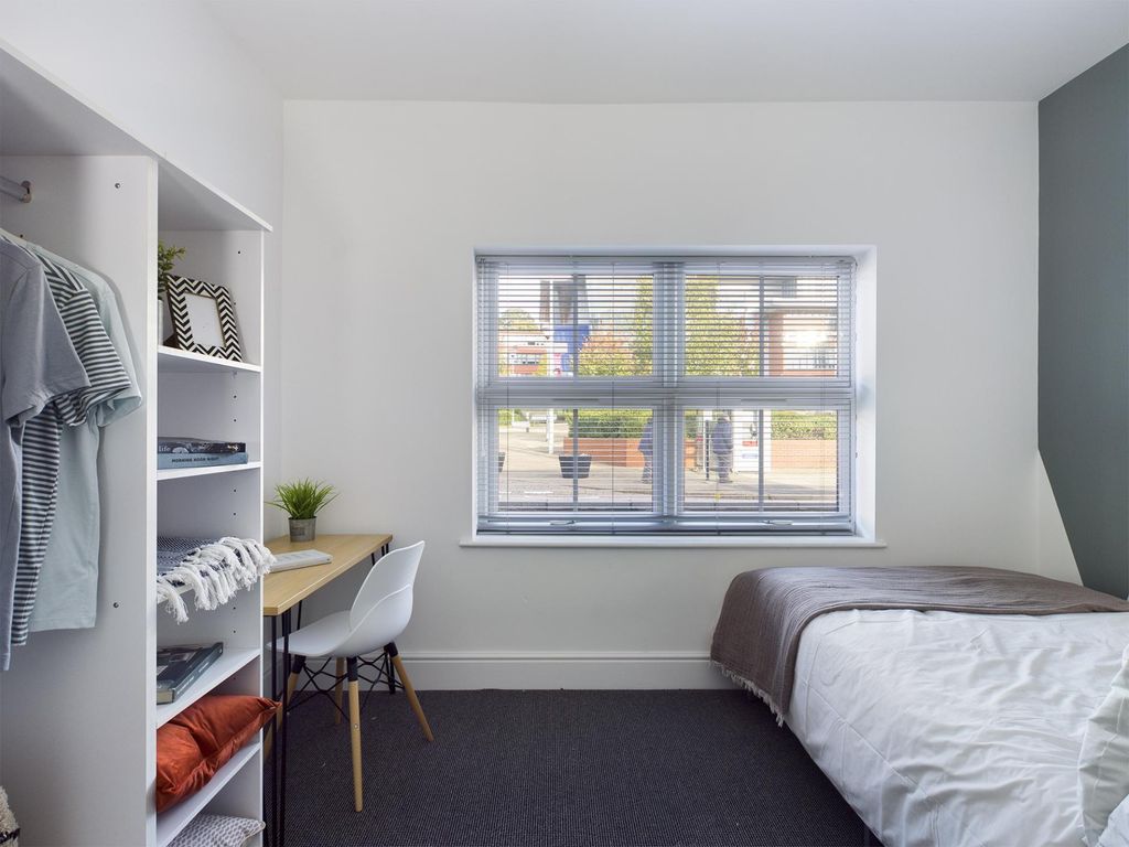 Property photo 2 of 17 Property Photo