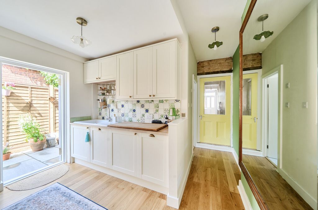 Property photo 3 of 18 1459585-15-6A1031...