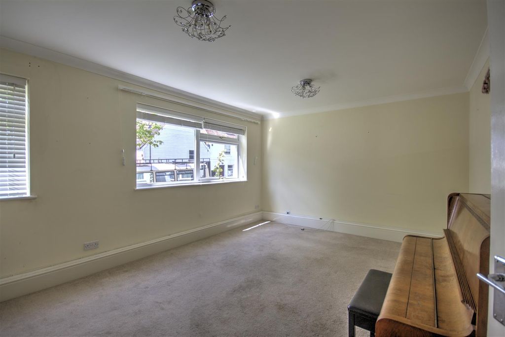 Property photo 2 of 12 Img_6816_7_8.Jpg