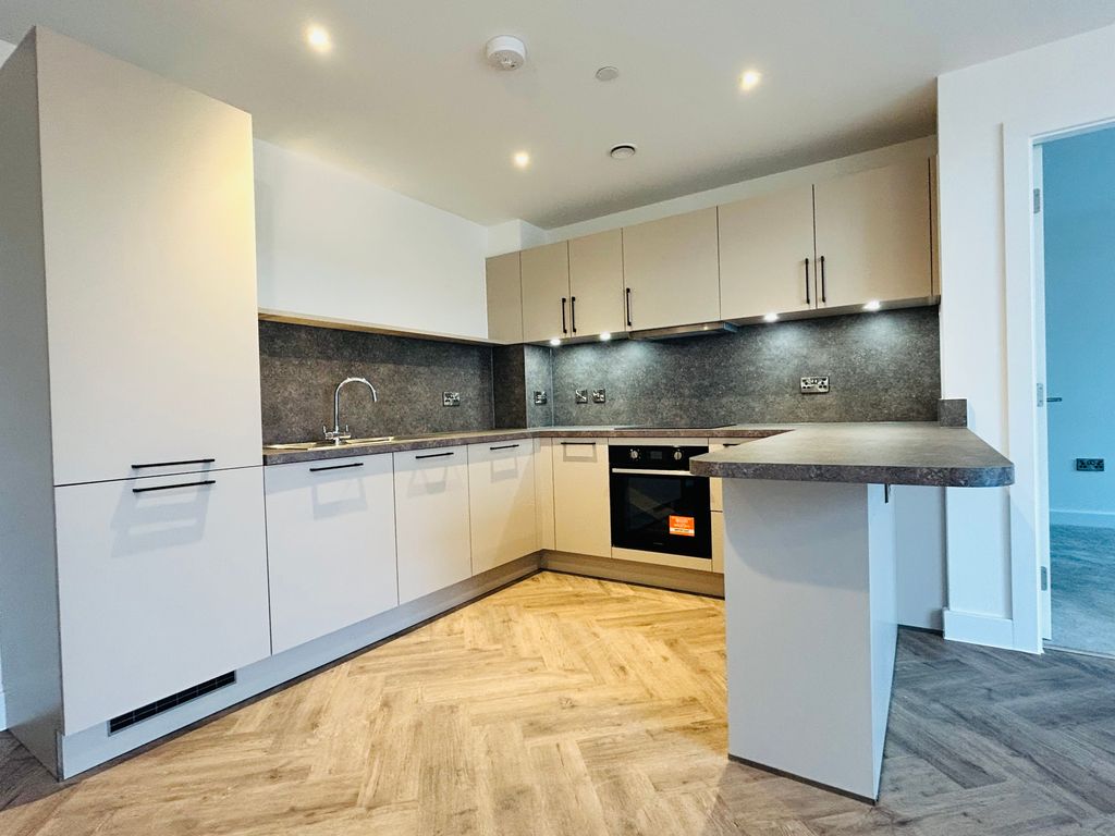 Property photo 3 of 7 Kitchen