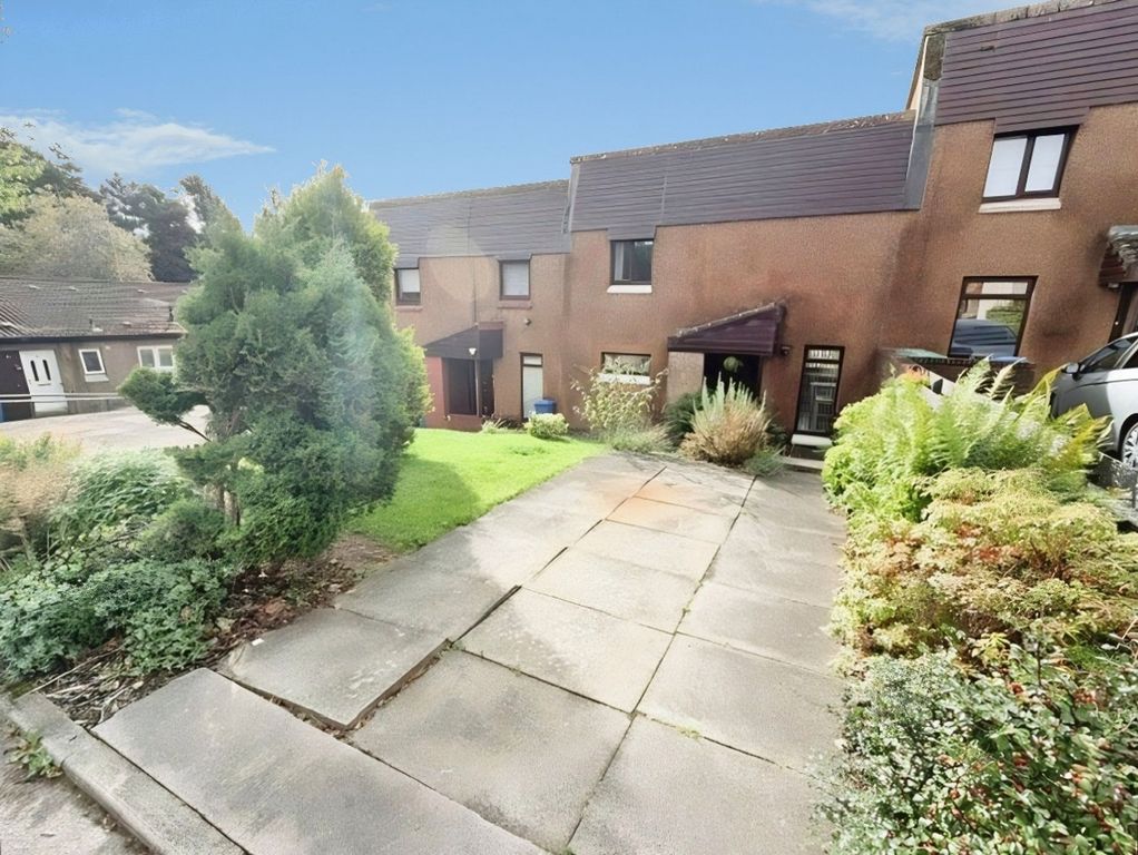 Property photo 2 of 21