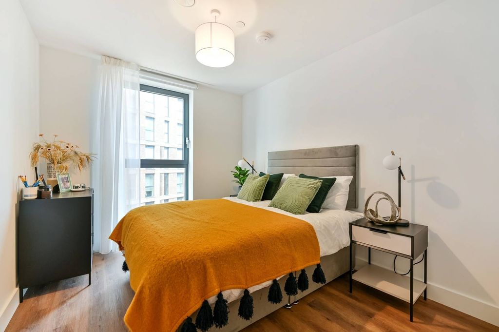 Property photo 1 of 25