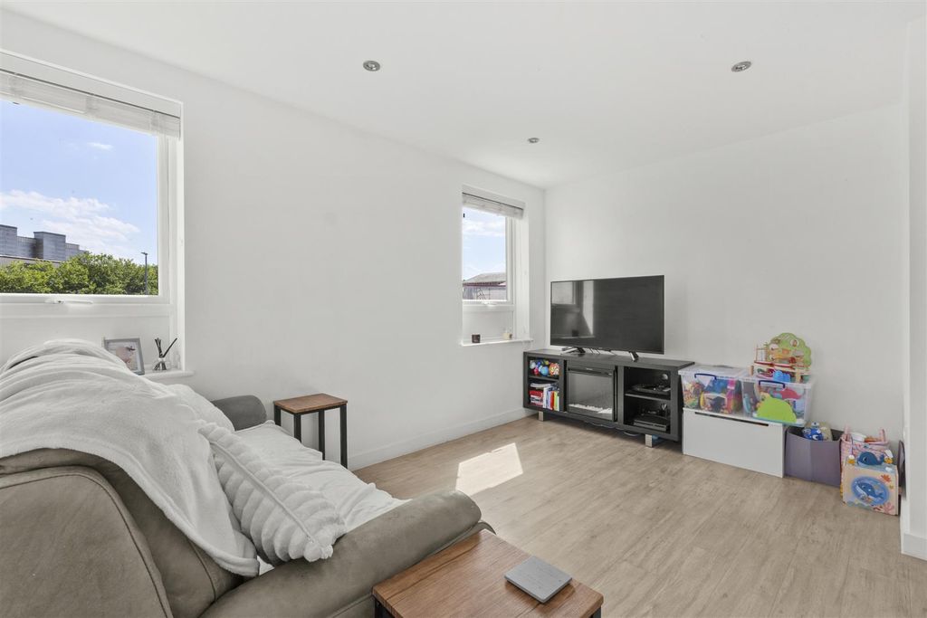 Property photo 2 of 9 Tempus Court, Bellfield Rd-2.Jpg
