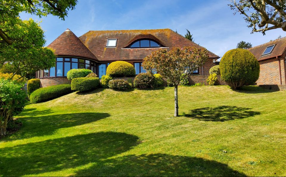 Property photo 1 of 36 Img_2437