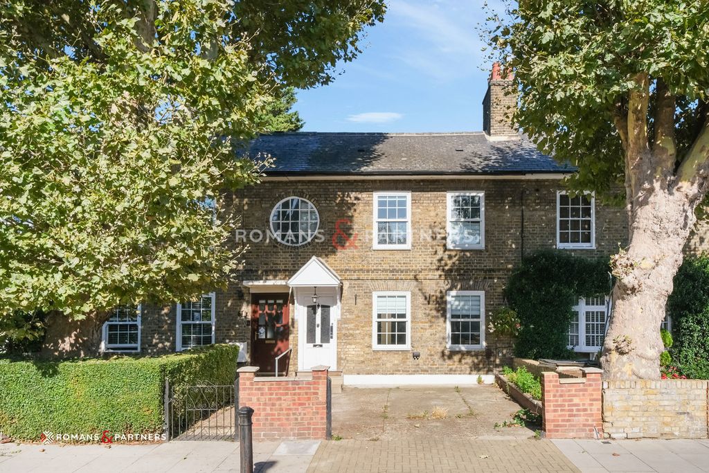 Property photo 2 of 12