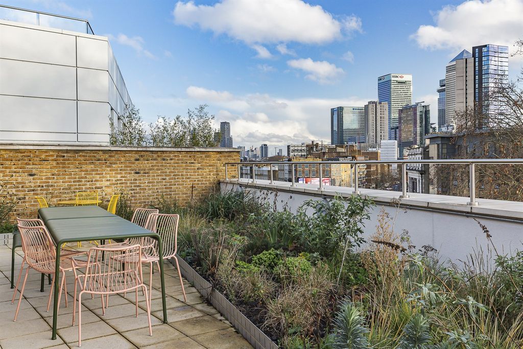 Property photo 1 of 13 (Email)