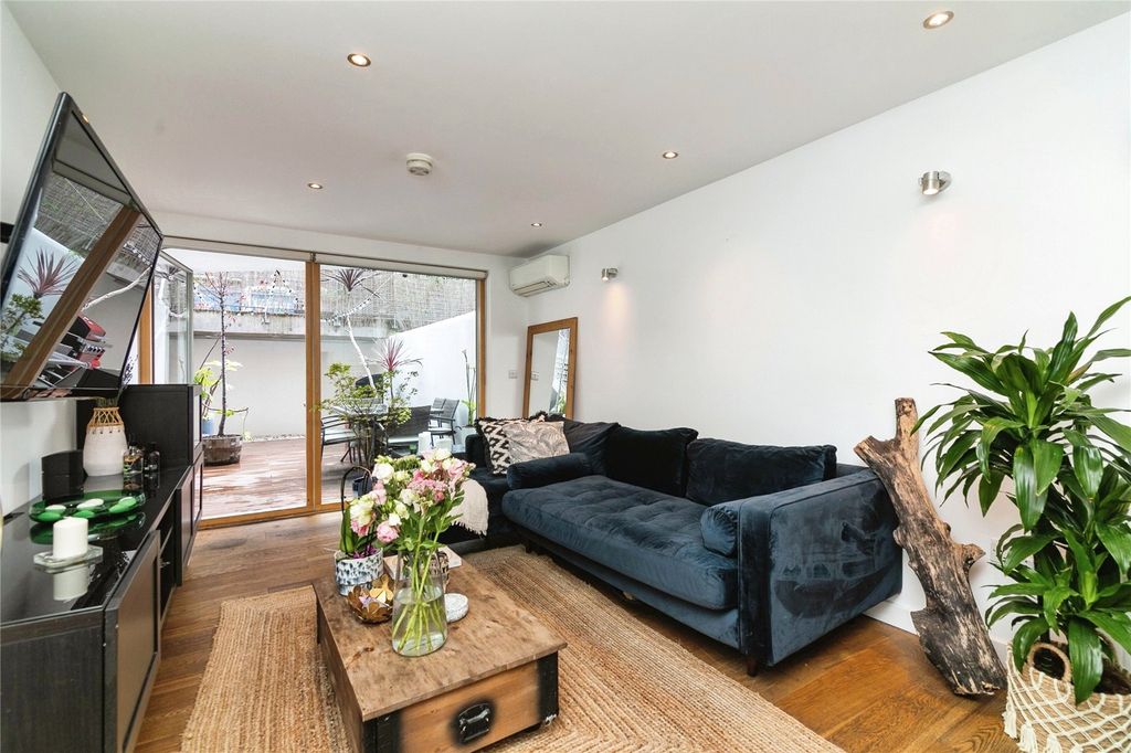 Property photo 1 of 12 Reception Room