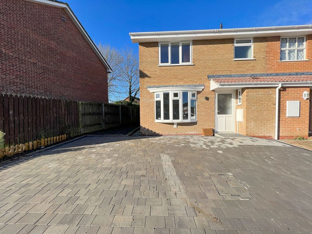 Property photo 1 of 13 House Front With Driveway
