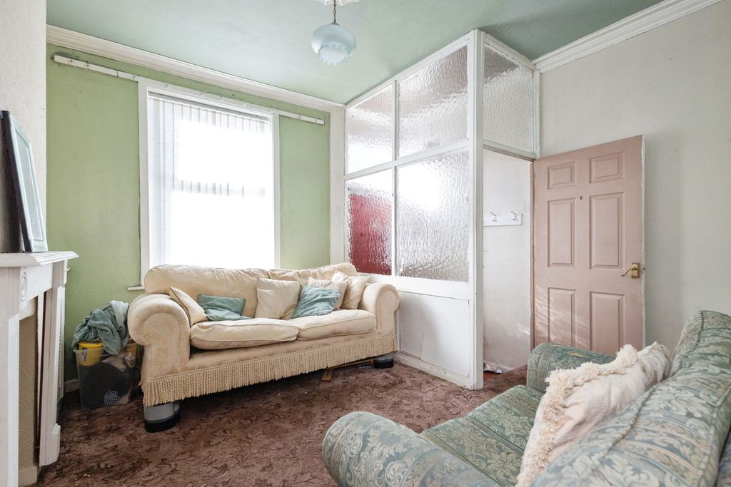 Property photo 3 of 17 Photo
