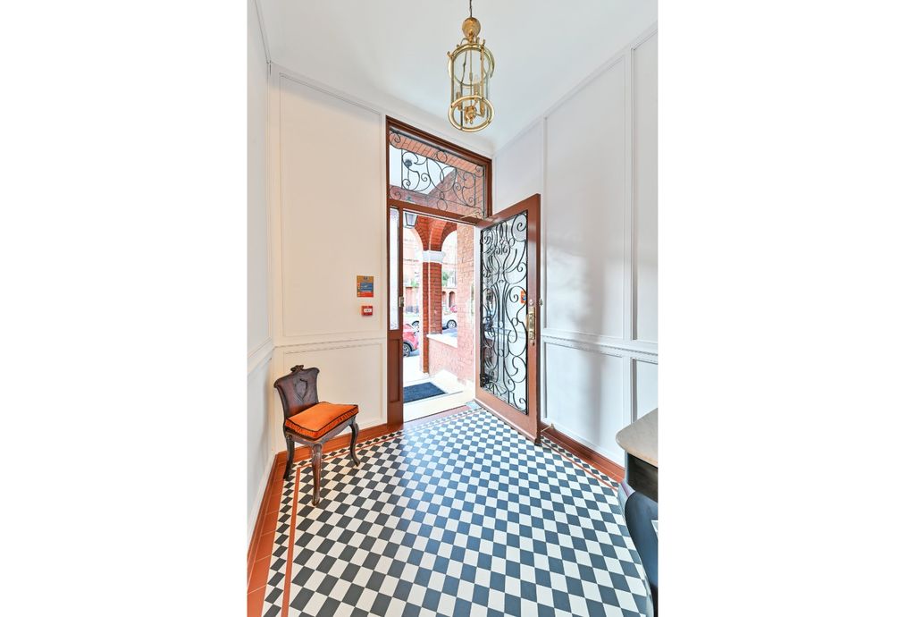 Property photo 3 of 23 Grand Entrance Hall