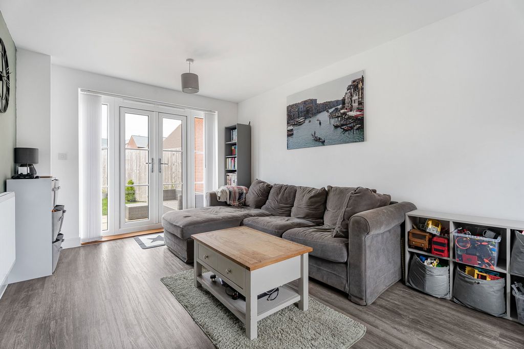 Property photo 3 of 15