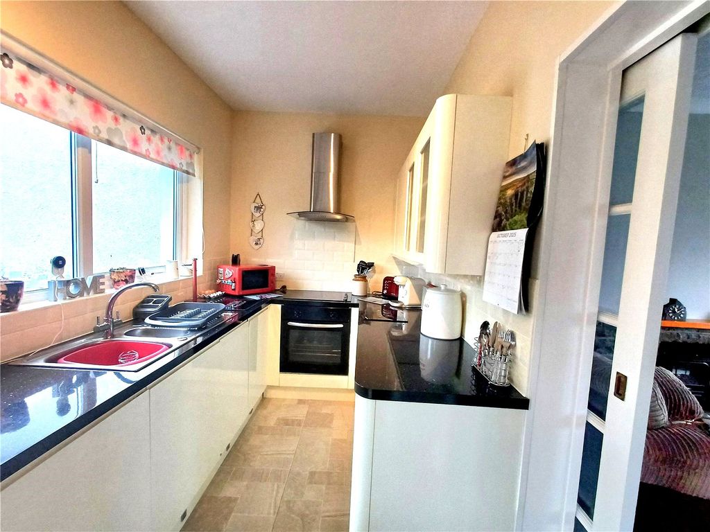 Property photo 3 of 18 Picture No. 37