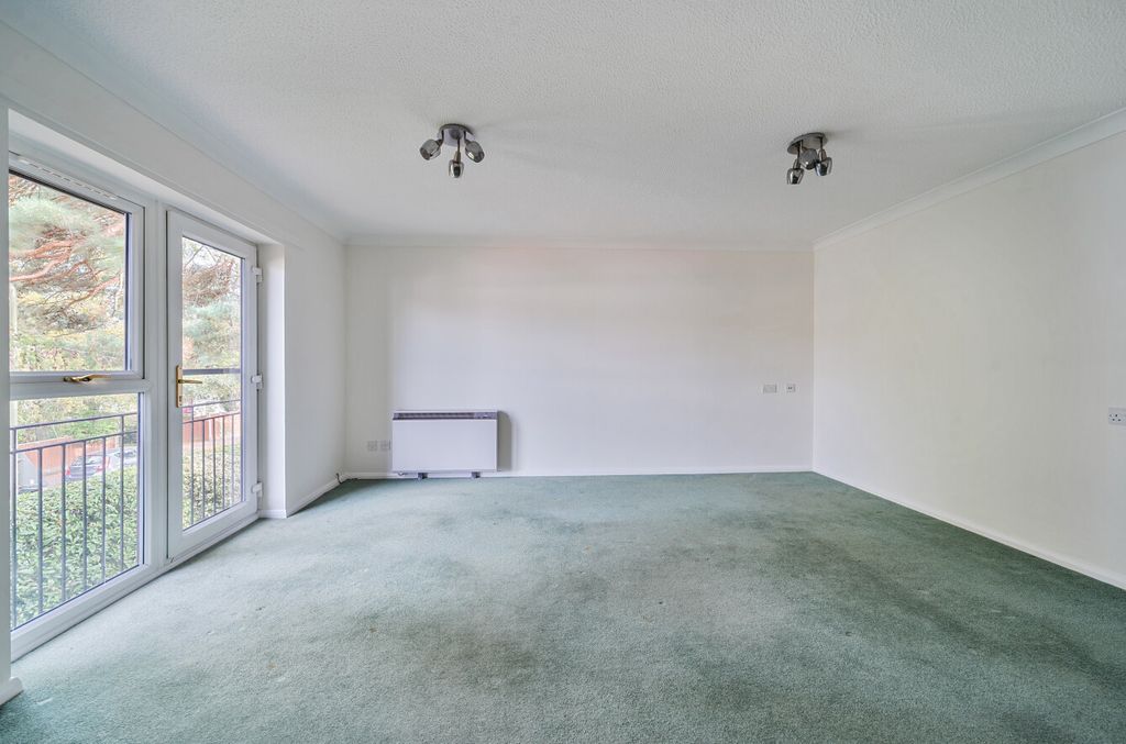 Property photo 2 of 19 3-6Aa907F77919E-1...