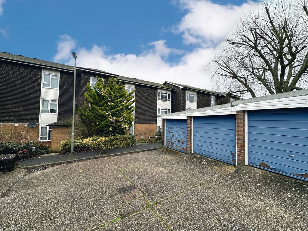 Property photo 1 of 7 Front Of Building