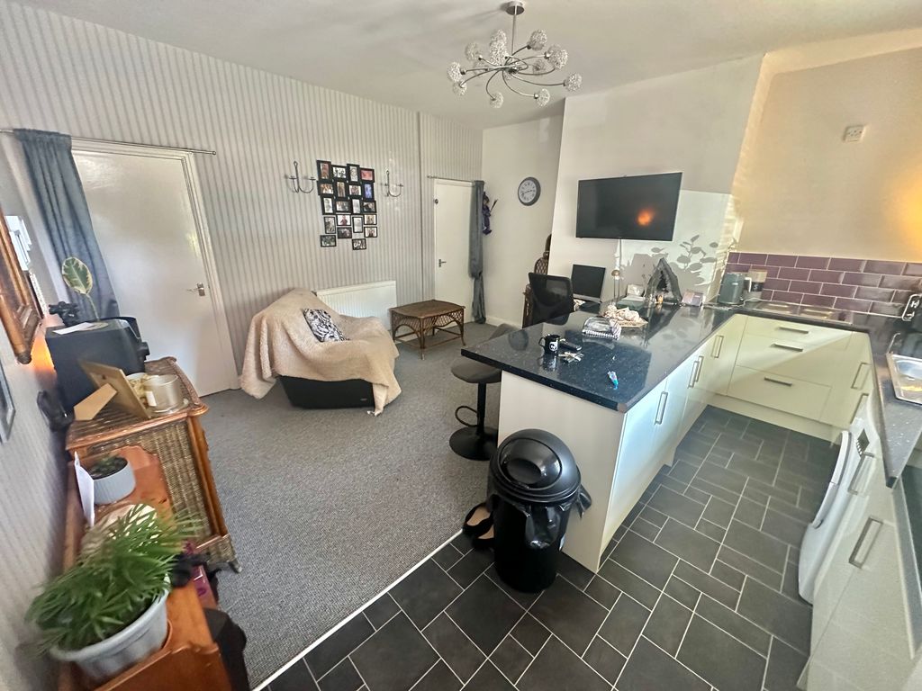 Property photo 2 of 7 Image