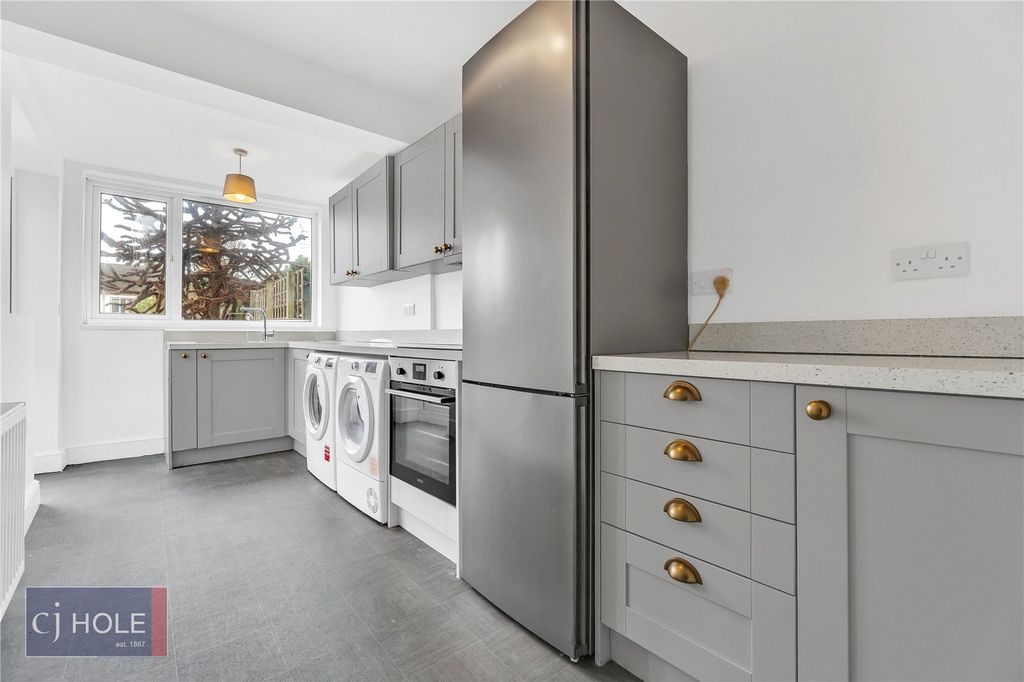 Property photo 1 of 19 Picture No. 37