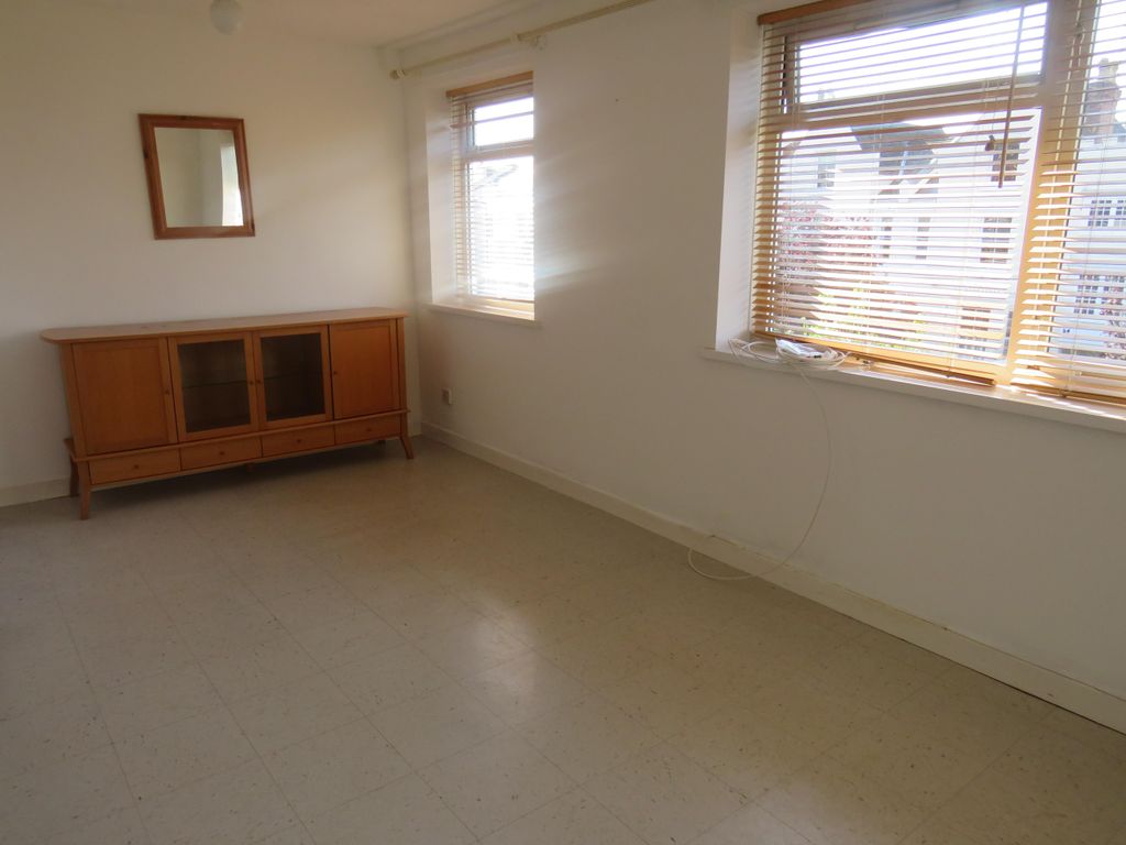 Property photo 3 of 11 Image