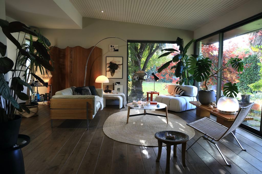 Property photo 3 of 9 Living Room