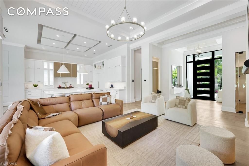 Property photo 2 of 38