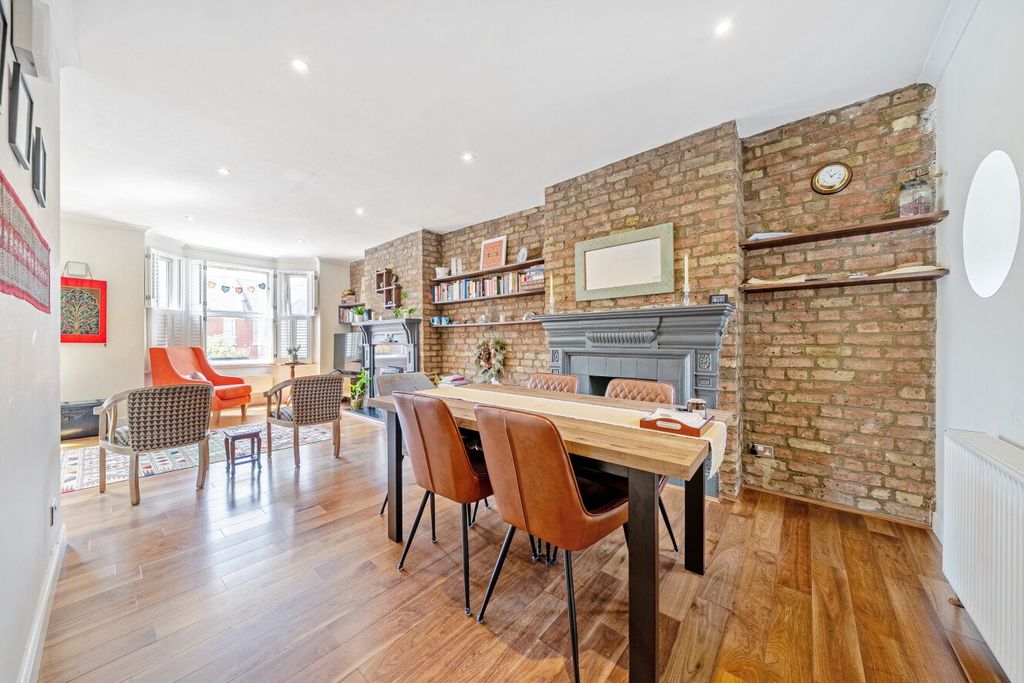 Property photo 1 of 11 Picture No. 16