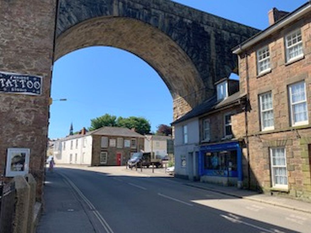 Property photo 1 of 12