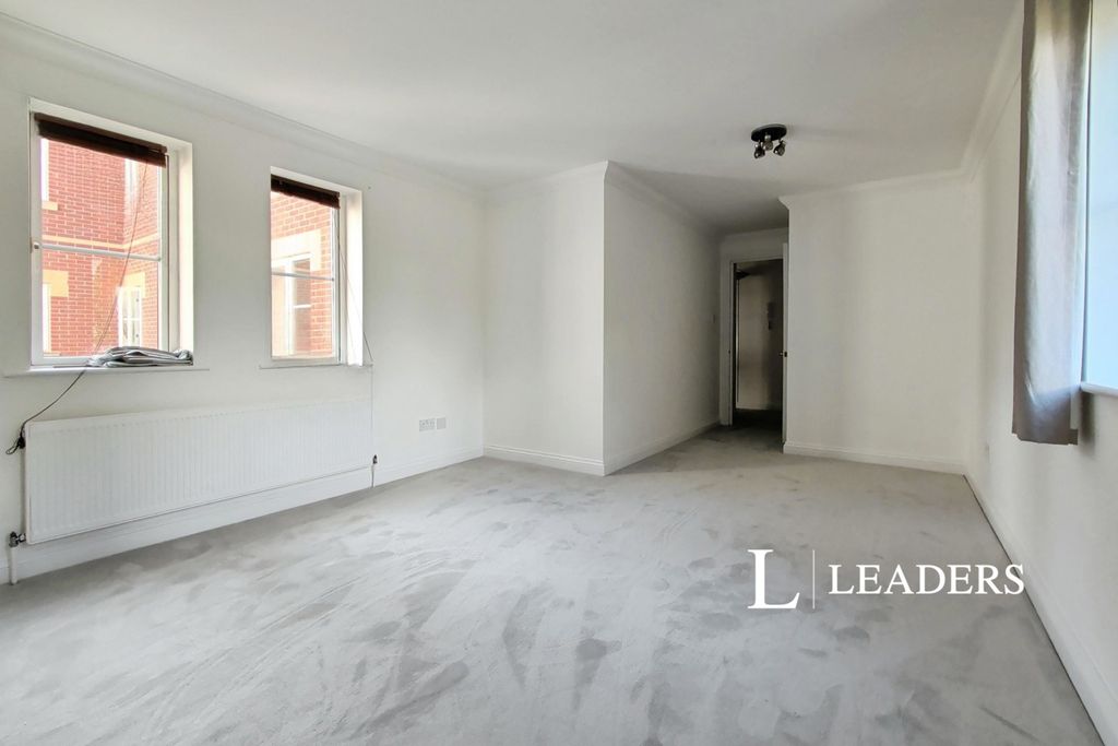 Property photo 2 of 8 Pbox-Img.Jpg