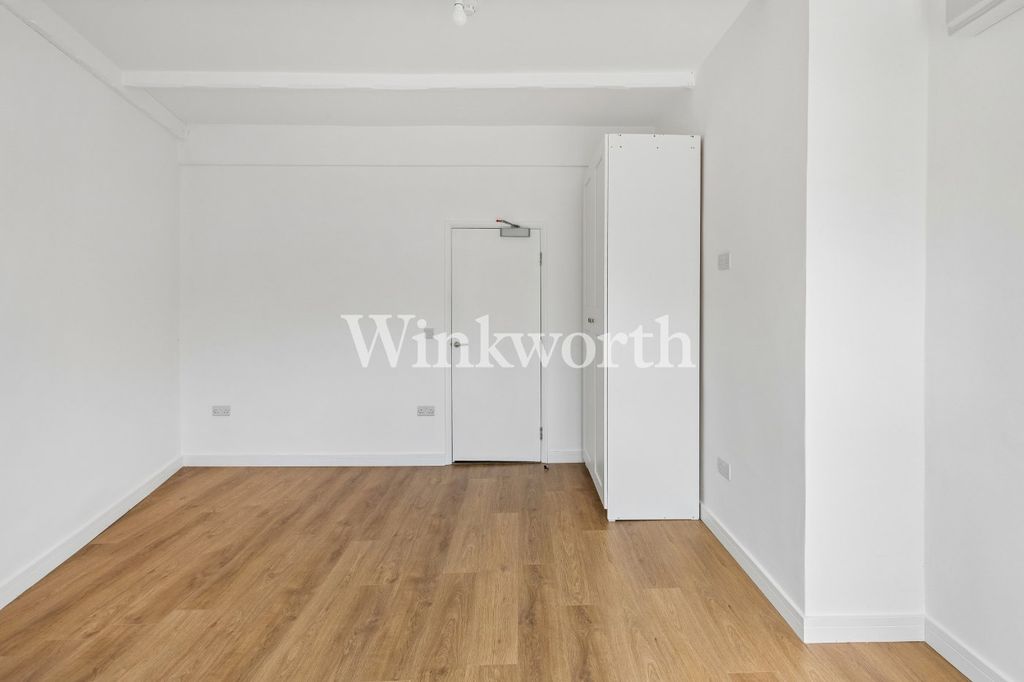 Property photo 3 of 13 Picture No. 04